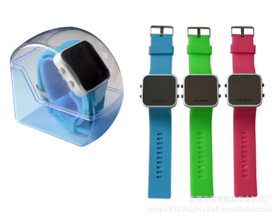 智能潮流新宠 探秘工厂直销的硅胶LED学生手表